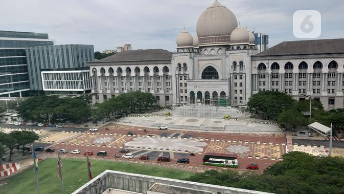 <p>Pemandangan Putrajaya yang indah di Malaysia. Dok: Tommy Kurnia/Liputan6.com</p>