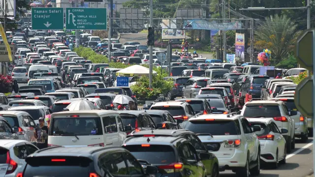 Jalur Puncak Bogor Macet Parah hingga Cianjur