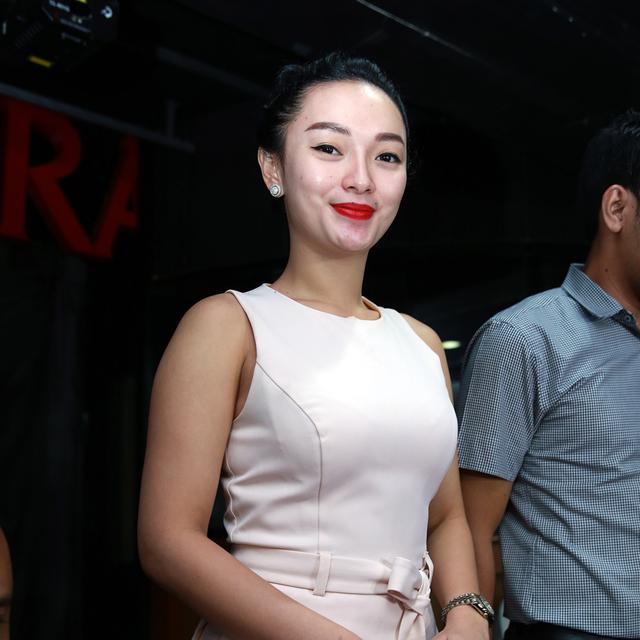 Lirik Lagu Zaskia Gotik Tarik Selimut News Entertainment Fimela Com