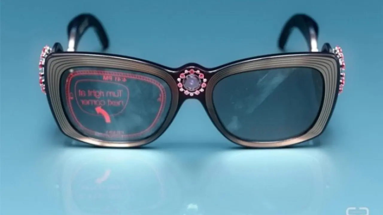 Ini Jadinya Jika Google Glass Dirancang Oleh Prada
