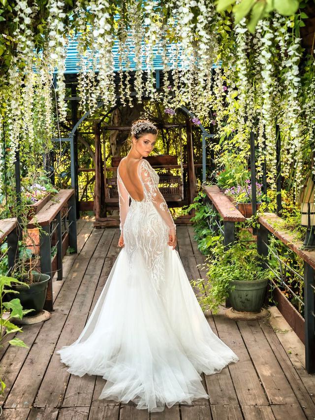 4 Inspirasi Model Gaun Pengantin ala Tren Fashion 2022 