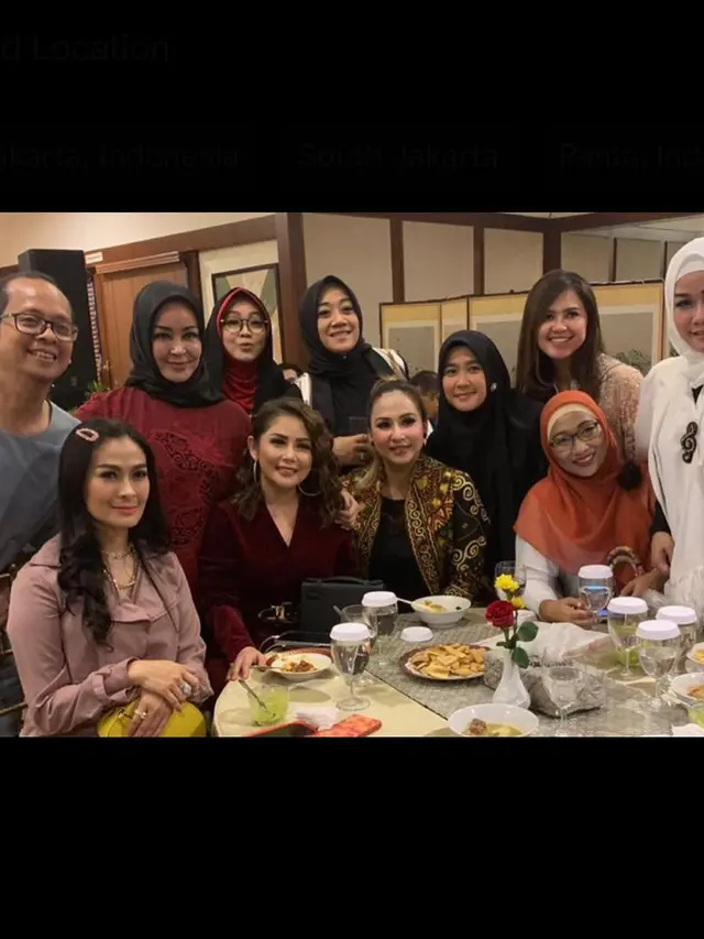 Iis Dahlia Bersama Rina Gunawan Dkk