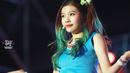 Joy Red Velvet pernah mengombre rambutnya dengan warna hijau. Walupun terlihat mencolok, akan tetapi Joy tetap terlihat cantik. (Foto: forvelvet.com)