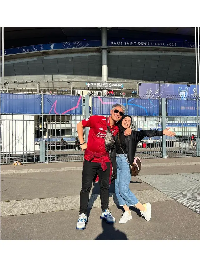 6 Potret Seru Rizky Billar dan Lesty Kejora Nonton Final Liga Champions di Paris