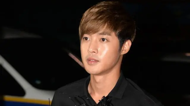 Kekasih Kim Hyun Joong Pikir Ulang Rencana Pernikahan