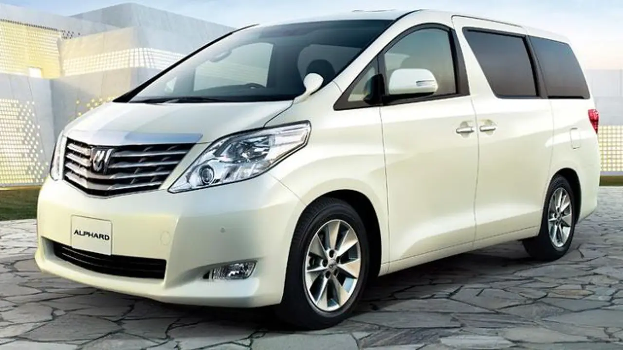 Harga Kijang Innova Baru Setara Alphard Bekas, Pilih Mana?