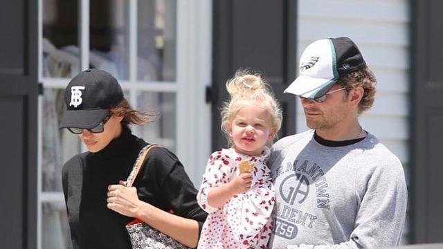 Bradley-Irina (Sumber: Instagram/bradleycooper__original)