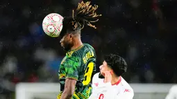 Laga berjalan menegangkan, terlebih Mali harus bermain dengan 10 pemain hampir sepanjang pertandingan. (AP Photo/Themba Hadebe)
