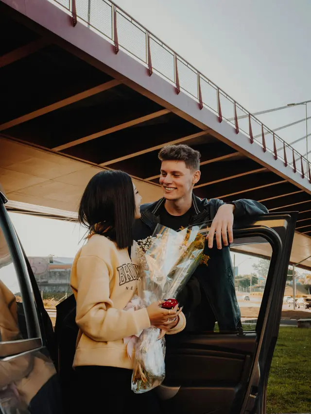 Jaga Romantisme dan Kejutan-Kejutan Kecil