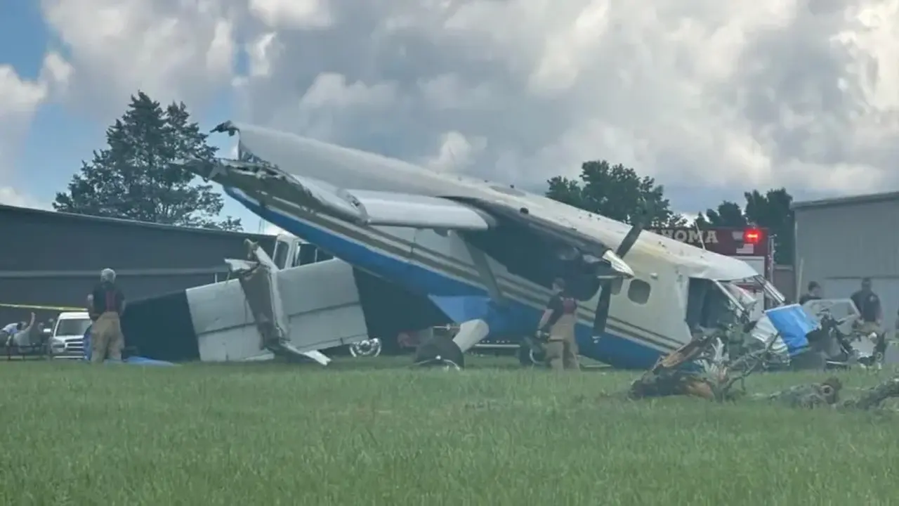 Lokasi pesawat jatuh di dekat Bandara Regional Tullahoma di Coffee County, Tennessee, AS. (Tennessee Highway Patrol)
