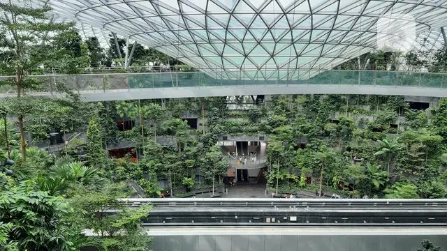Bandara Changi di Singapura.