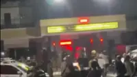 Puluhan massa mendatangi Mapolres Lumajang. (istimewa)