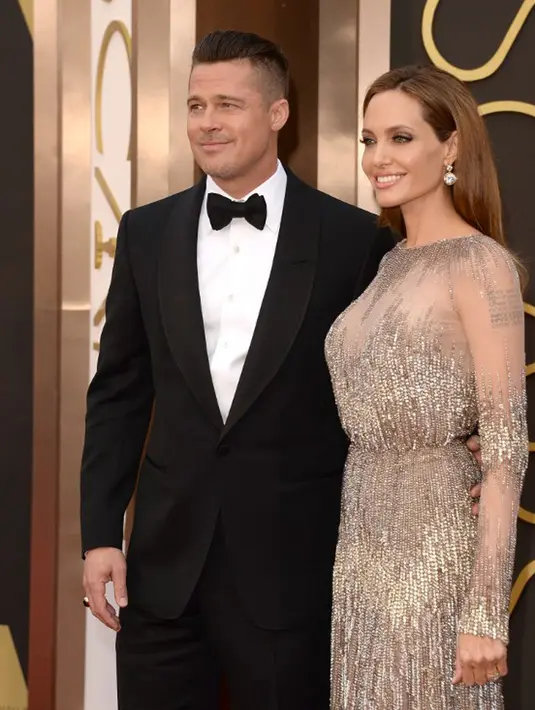 Setelah Angelina Jolie beserta keenam buah hatinya kembali ke Los Angeles, belum ada kabar terbaru apakah Brad Pitt sudah bertemu dengan buah hatinya atau  belum. (AFP/Bintang.com)