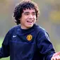 Manchester United&#039;s Rafael Da Silva in a training session at Carrington training complex in Manchester, on November 4, 2008, on the eve of their UEFA Champions league group E match against Celtic. AFP PHOTO/ANDREW YATES 