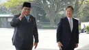 Presiden Republik Indonesia Prabowo Subianto (kiri) disambut oleh Kaisar Jepang Naruhito di Istana Kekaisaran, Tokyo, pada Senin 30 Maret 2026. Hari ini, Senin (30/3/2026), Presiden Prabowo Subianto menemui Kaisar Naruhito di Istana Kekaisaran, Tokyo. (Kazuhiro NOGI/AFP)