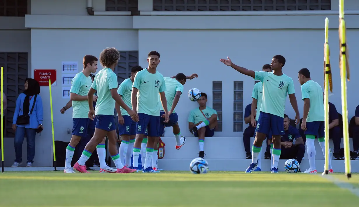 Duel negara zona CONMEBOL antara Ekuador dan Brasil bakal mengawali fase knock out. Waktu kick off pertandingan ini adalah pukul 15.30 WIB. (Doc. LOC WCU17/RKY)