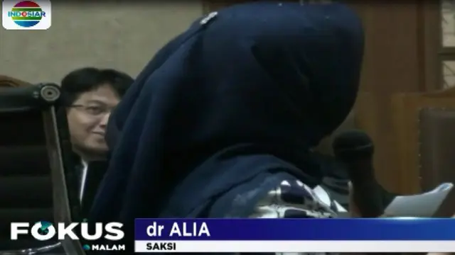 Dokter Alia dan rekan dokter lainnya juga dipengaruhi untuk memberi rekam medis palsu.