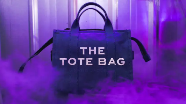 Marc Jacobs Hadirkan Outfit Esensial Penuh Warna di The Color Collection