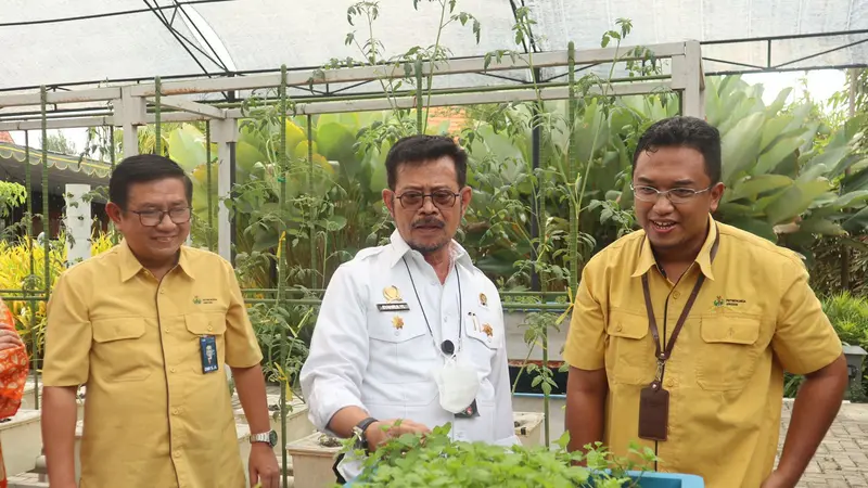 Mentan Syahrul Yasin Limpo saat kunjungan kerja ke Kabupaten Gresik. (Dian Kurniawan/Liputan6.com)