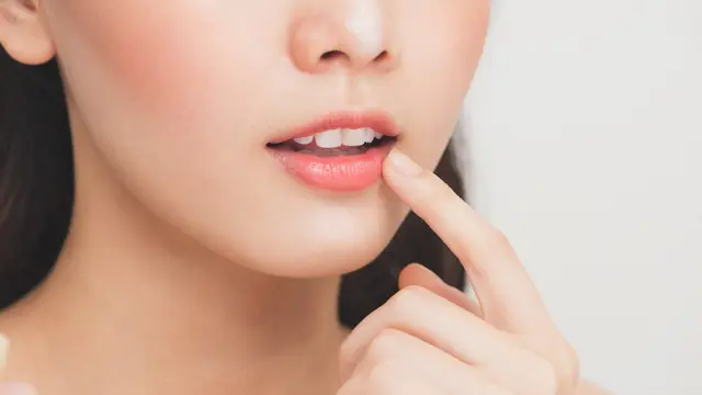 Intip Aturan Penggunaan Lipstik Nude, Biar Tampil Cantik Bebas Pucat