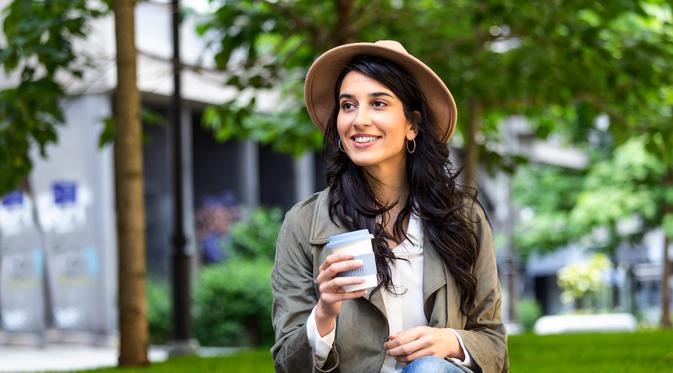 5 Cara Tenang Menyikapi Perasaan Tak Diapresiasi di Tempat Kerja -  Lifestyle Fimela.com