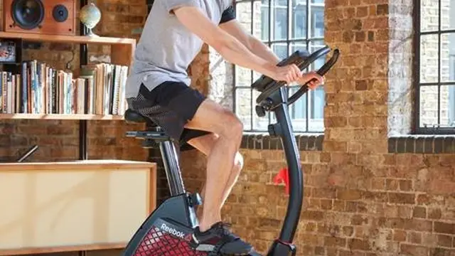 Jalani Hidup Sehat dengan Olahraga Menggunakan Treadmill dan Exercise Bike