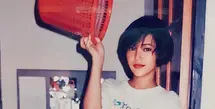Musisi yang juga pengusaha Maia Estianty baru-baru ini membagikan potret jadulnya. Perempuan tiga orang anak itu membagikan potret saat masih kuliah di Universitas Indonesia tahun 1994 silam. [Instagram/maiaestiantyreal]