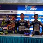 Pembalap tim YMH Yamalube NHK Daffa Krisna menjuarai kelas YCR 3 di Yamaha Cup Race seri Kebumen, Jawa Tengah, Minggu (6/8/2017). (Liputan6.com/Lutfhie Febrianto)