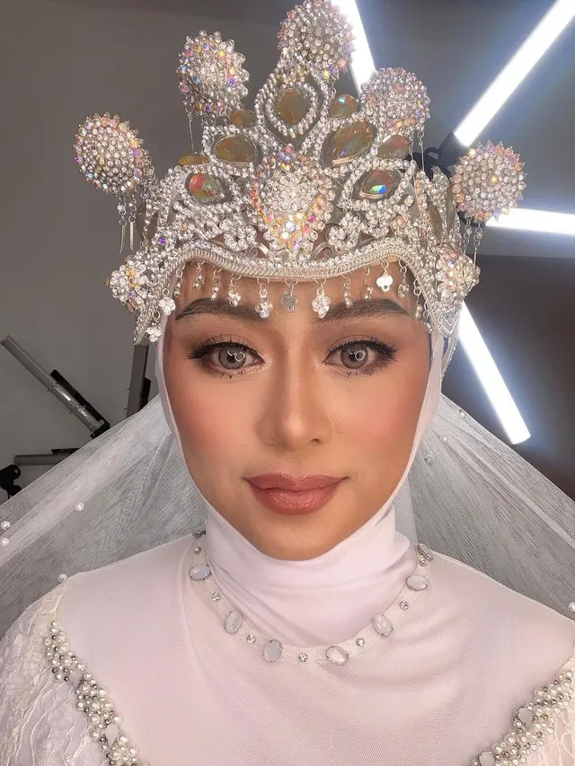 Viral Kreator Konten Tiru Makeup Sunda ala Lesti Kejora saat Akad Nikah, Hasilnya Mirip Banget