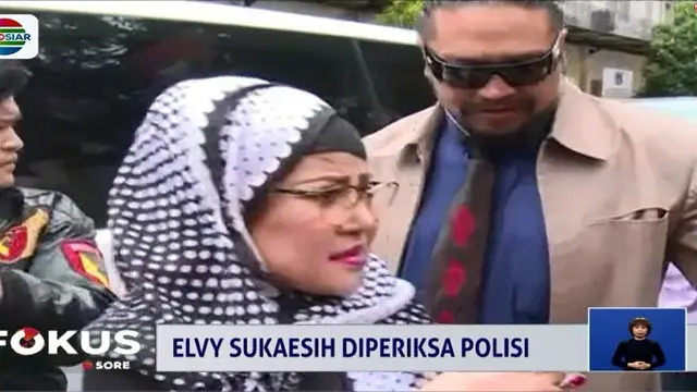 Pada 16 Februari 2018, tiga anak Elvy Sukaesih yaitu Dhawiya, Ali Zaenal Abidin, Syechan serta istrinya Chairu Gita diciduk polisi di rumah ibunya di kawasan Cawang, Jakarta Timur.