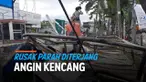 Hujan disertai angin kecang menerjang sejumlah tempat Sabtu (5/3) sore. Salah satunya di daerah Tangerang yang merobohkan baliho besar.
