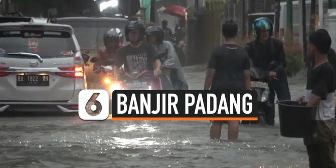 VIDEO: Hujan Deras Seharian, Kota Padang Kebanjiran