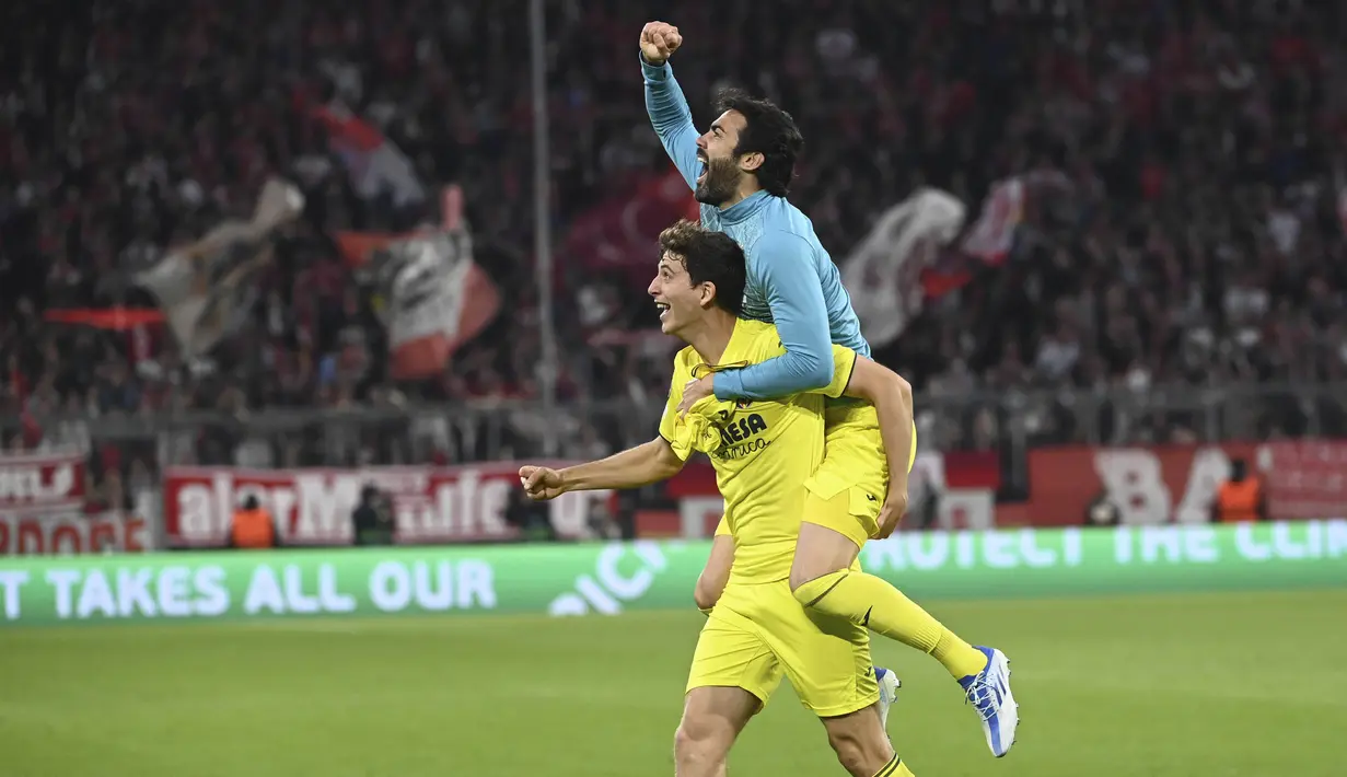 Bayern beberapa kali menciptakan peluang emas untuk membuka keunggulan. Namun, penampilan apik Geronimo Rulli di bawah mistar membuat gawang Villarreal masih aman. (AP/Matthias Schrader)