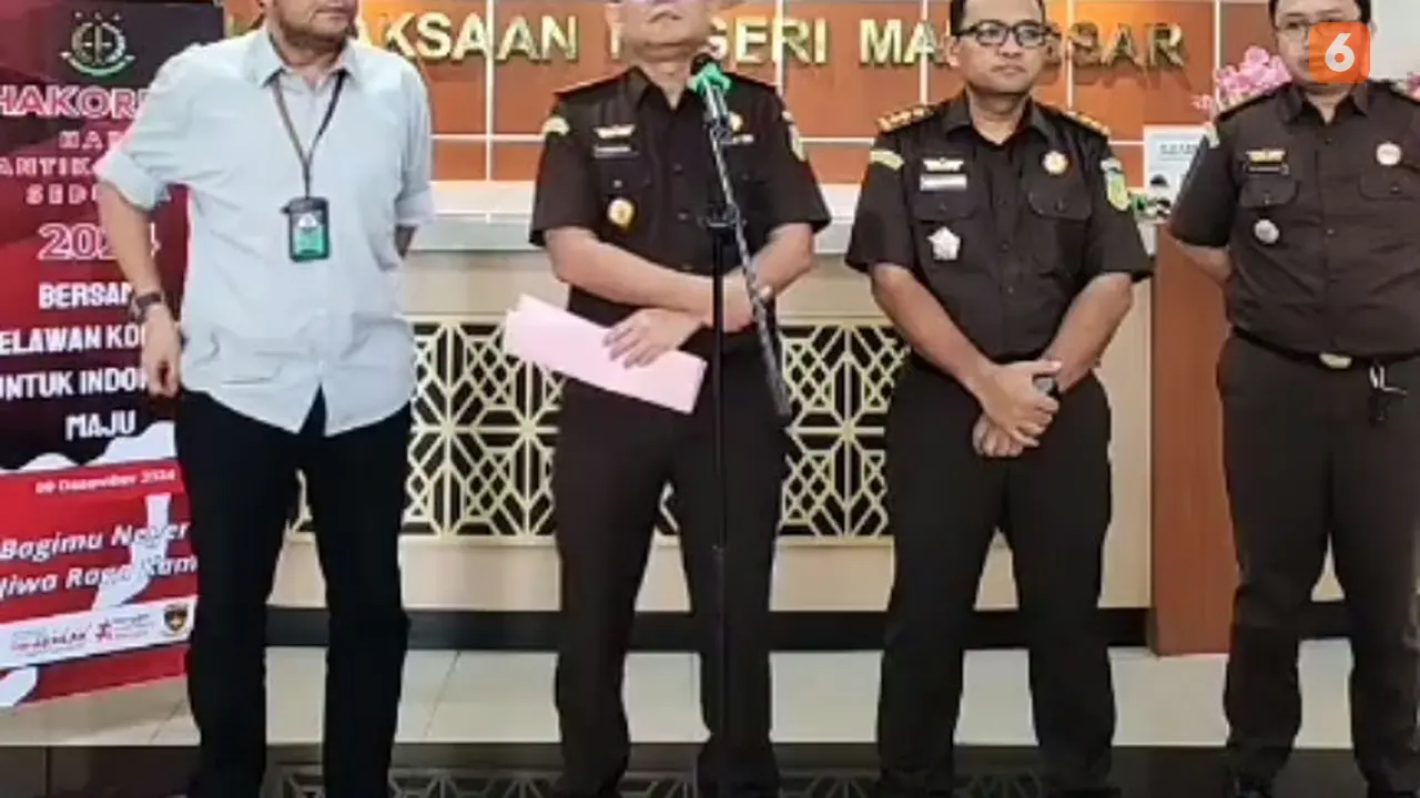 Kejari Makassar menetapkan tiga tersangka dugaan korupsi dana hibah KONI Makassar.
