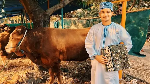 7 Potret Terbaru Chand Kelvin yang Masih Sendiri di Usia 34 Tahun