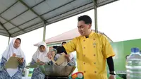 Celebrity Chef Steby Rafael Masak Tengkleng Ayam Rica-rica, Bagikan 4 Tips Jadi Juru Masak Papan Atas