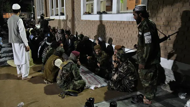Melihat Pasukan Taliban Berbuka Puasa Bersama saat Ramadhan