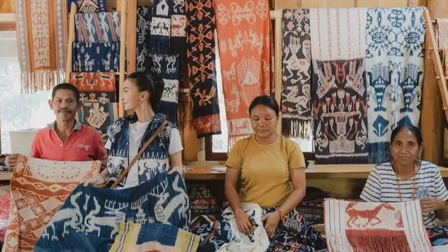 Raline Shah di Desa Adat Prailiu, Sumba(Instagram/@ralineshah)