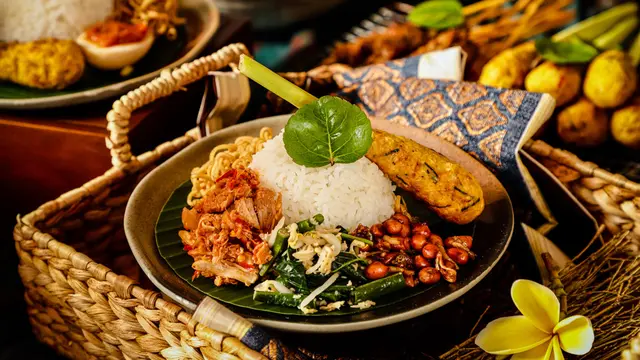 Nasi Campur Ayam