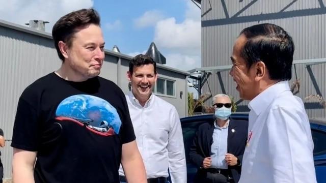 6 Potret Presiden Jokowi Bertemu Elon Musk, Sambangi Pabrik Roket Space X