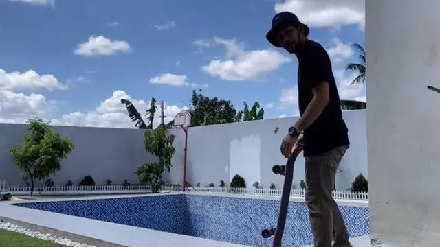 Potret Rumah Mewah Umi Pipik. (Sumber: Youtube Abidzar Al Ghifary)