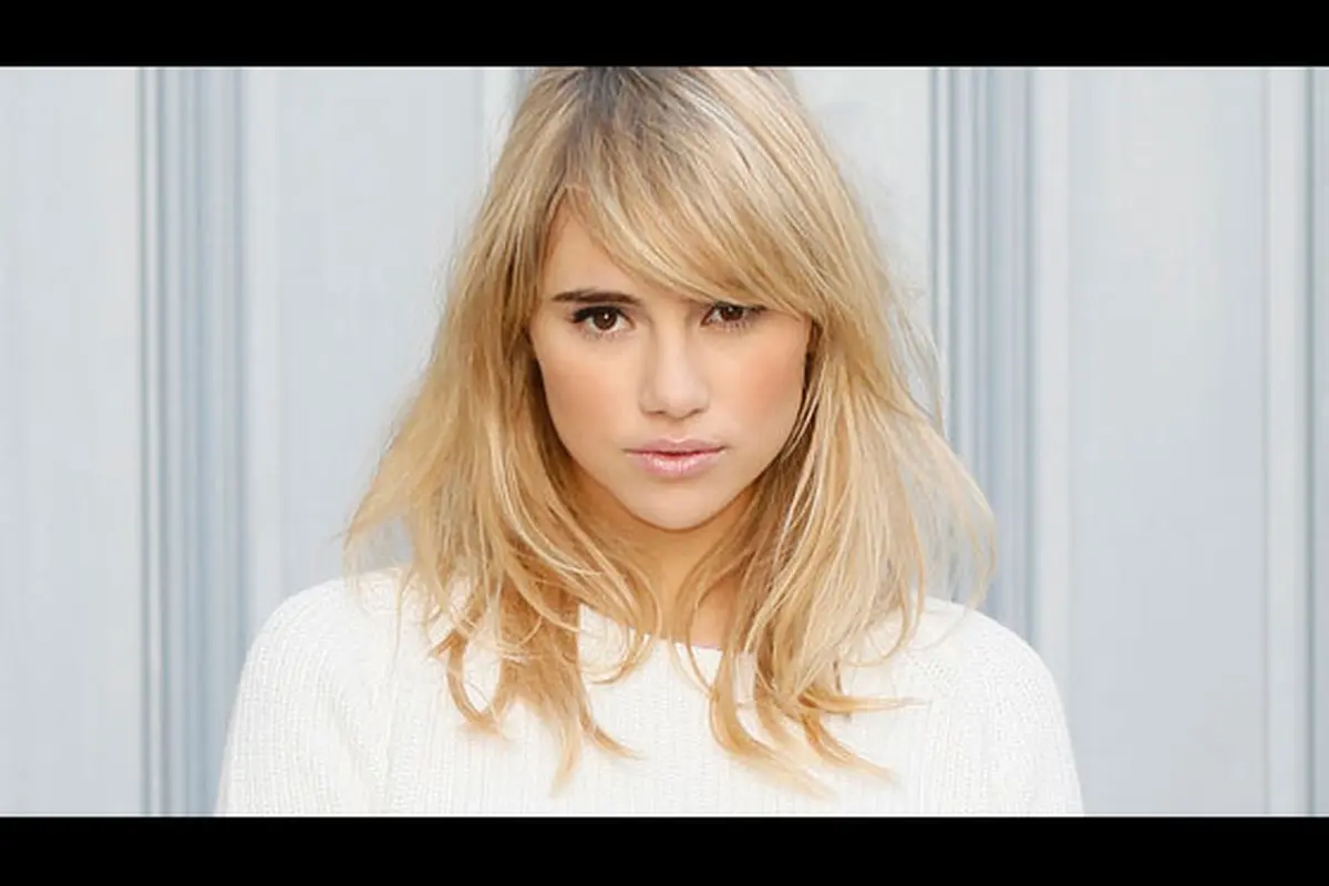 Suki Waterhouse