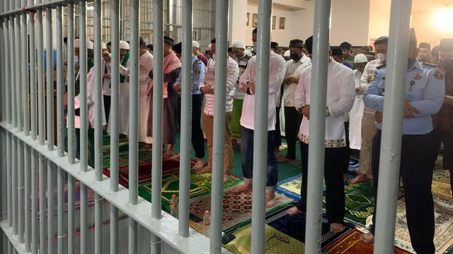 Sebanyak 1.343 warga binaan Lapas Bulak Kapal, Bekasi mendapat remisi Idul Fitri 1443 H/2022 M. (Liputan6.com/Bam Sinulingga)
