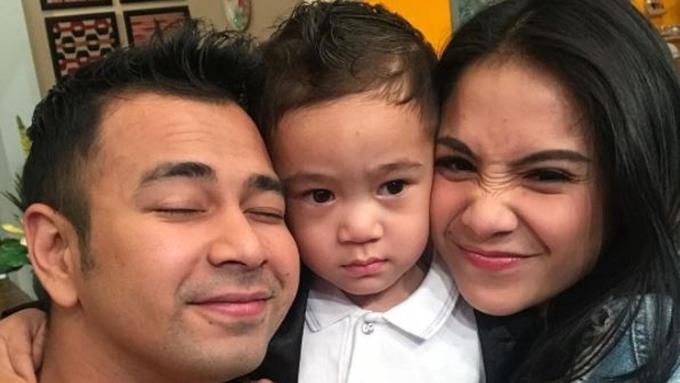 Raffi Ahmad Nagita Slavina Diminta Pakai Kostum  Badut dan 
