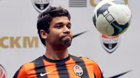 Striker Shaktar Yakin, di Laga Kandang Mampu Kalahkan MU
