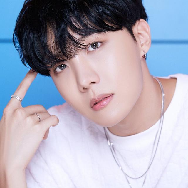 Foto Ayah J Hope Bts Jadi Perbincangan Dianggap Punya Aura Persis Sang Anak Showbiz Liputan6 Com