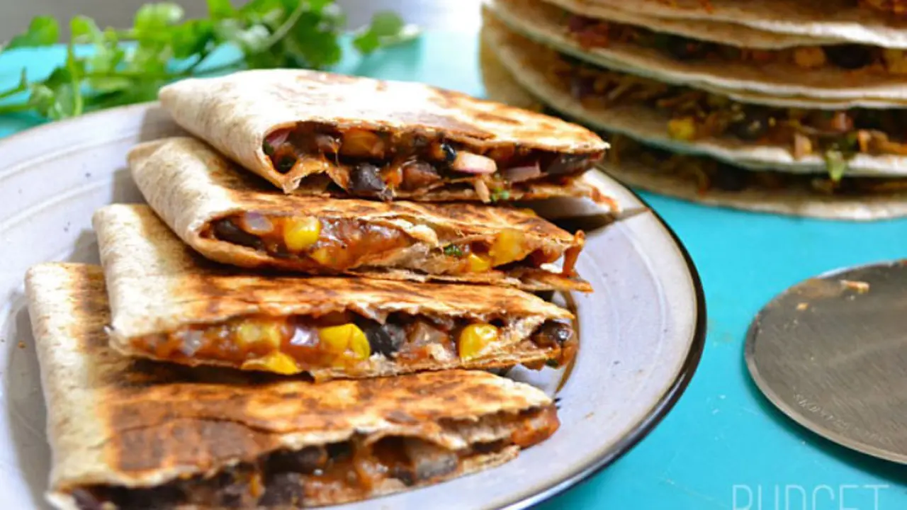 Quesadilla Kacang Hitam, Camilan Teman Nonton TV di Akhir Hari
