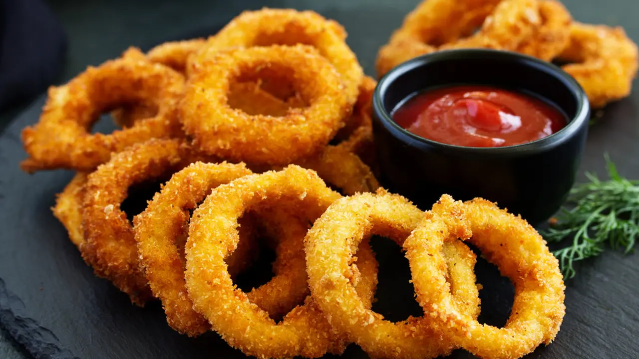 Resep Onion Ring Crispy dan Tahan Lama