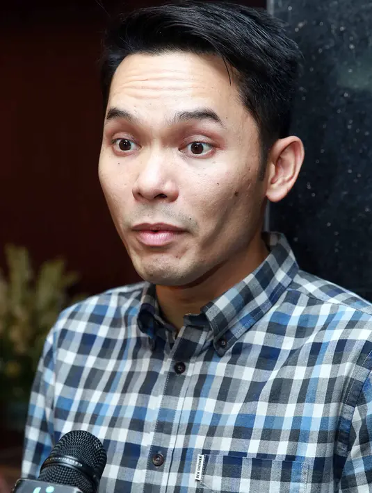 "Alhamdulillah lancar. Kita menjalani yang sudah berjalan. Kita berusaha sebaik mungkin karena niatnya untuk Sienna. Supaya tumbuh kembangnya positif," kata Ben Kasyafani, di kantor Ditjen Pajak, Jakarta Pusat, Selasa (23/8). (Deki Prayoga/Bintang.com)
