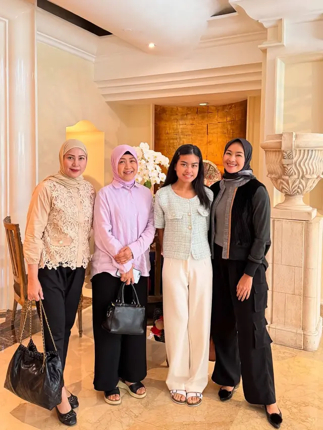 Namira Adjani dan Alya Rohali
